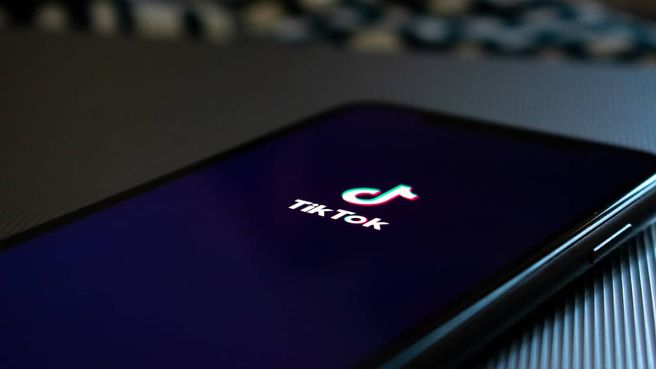 Les nouveaux réseaux sociaux : comment Tiktok fait de l’ombre à Facebook, Snapchat et Instagram